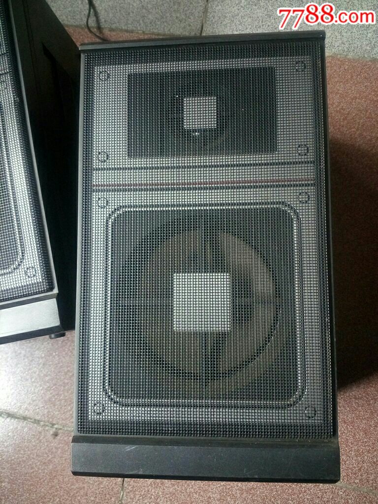 一对建武收录机的音箱