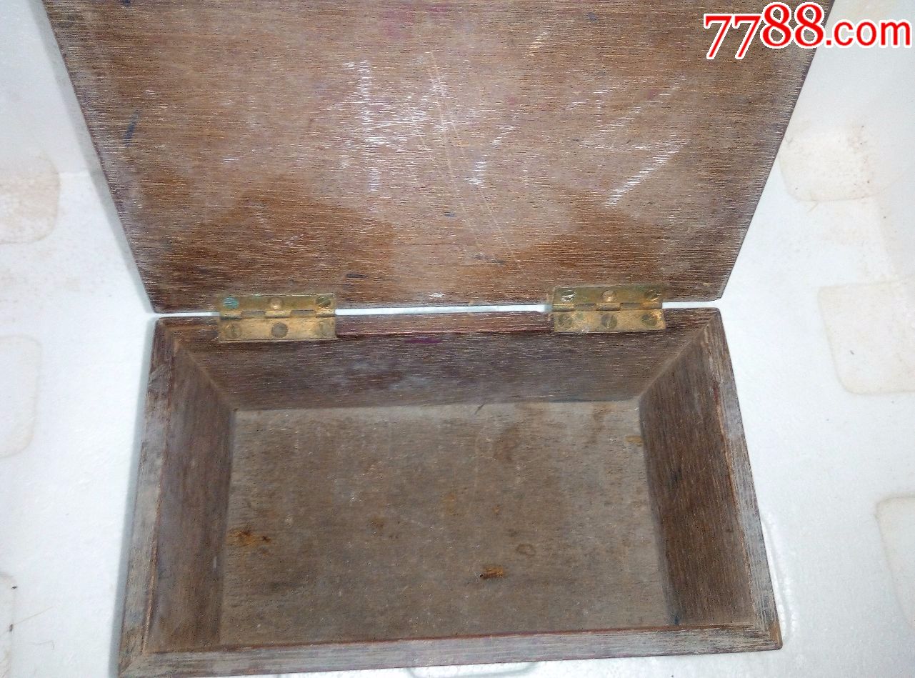 民国时的木钱箱