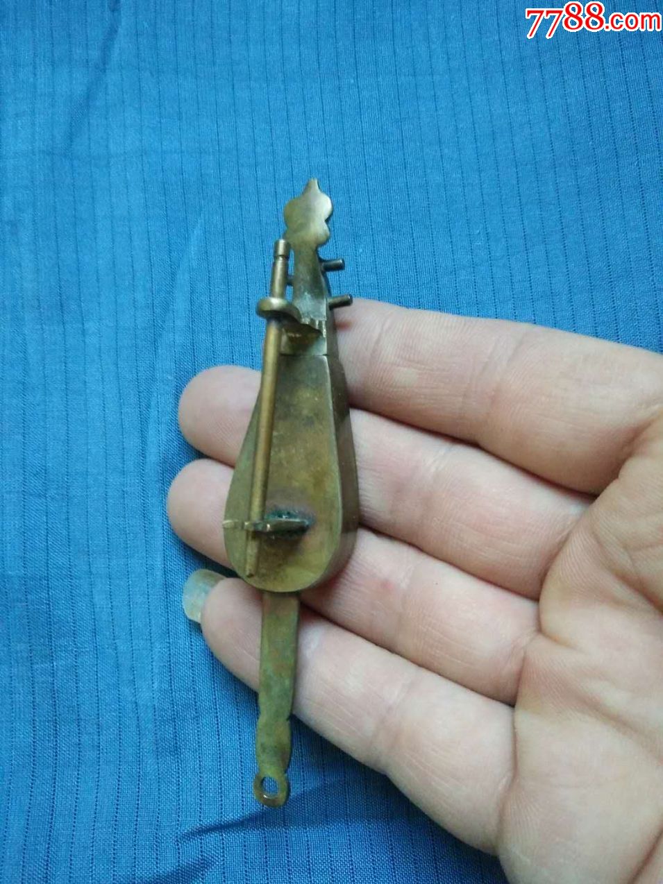 古玩民俗锁具收藏品仿清代做工的铜质琵琶铜锁少见的式样