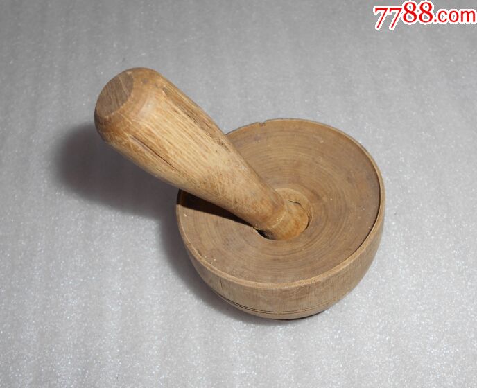 木雕捣胡椒器3