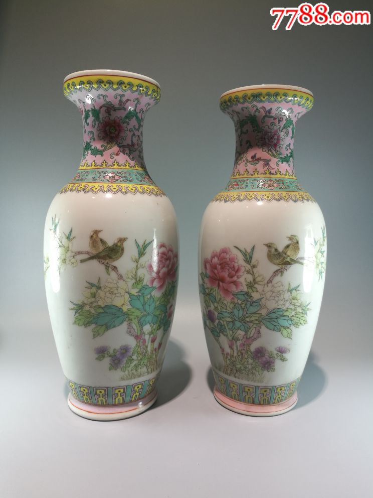 解放初期景德镇艺术瓷厂花鸟瓶一对
