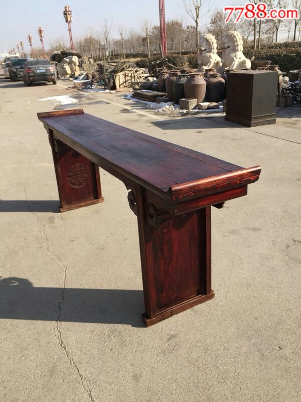 榆木条案,做工精细,品相包浆一流,长254厘米,宽46厘米,高90厘米