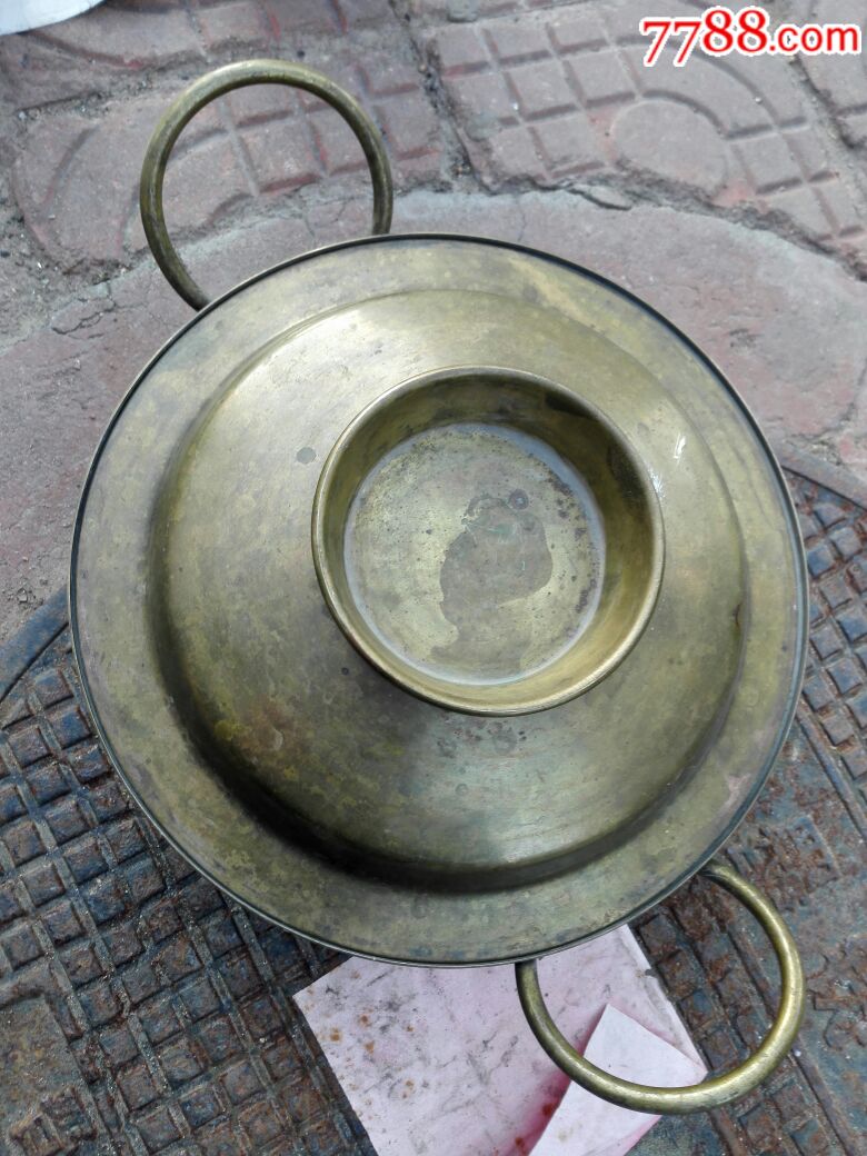 厚重老铜锅