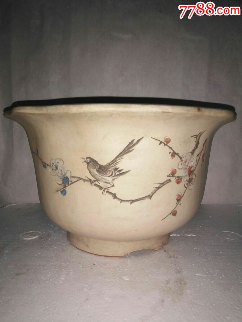 文革子云紫砂盆,刻工精细,品好