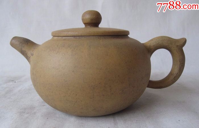 周国忠制紫砂壶_价格2000.