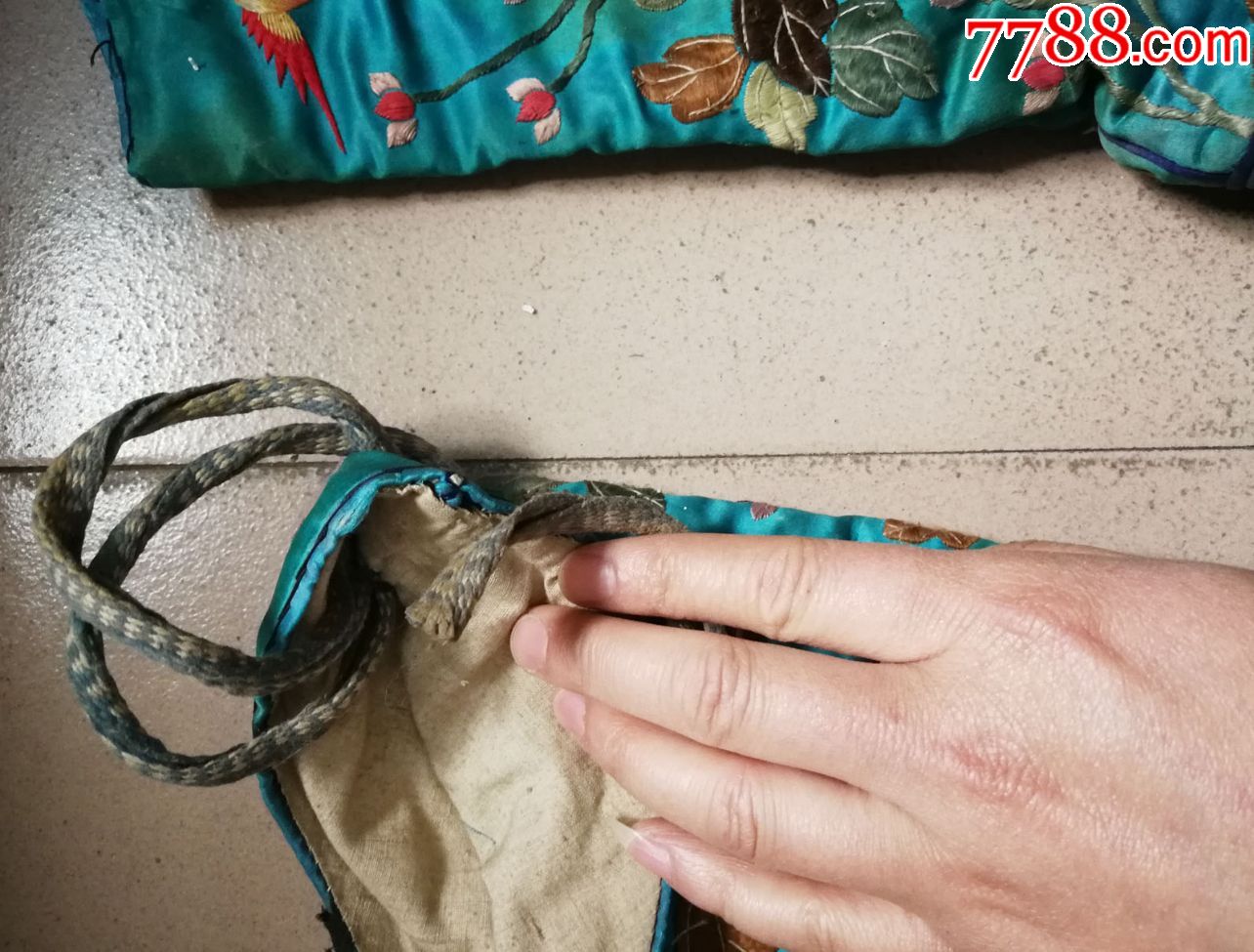 一双清/丝绸缎/绣花旗靴子/加一支男靴子.民俗收藏物品