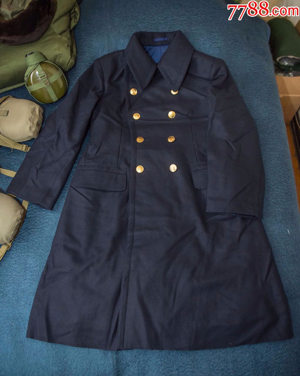 87式海军士兵棉大衣图片