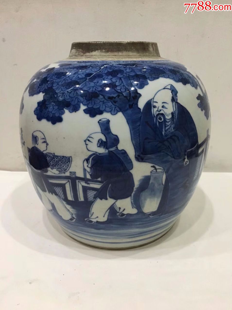 清乾隆青花人物罐