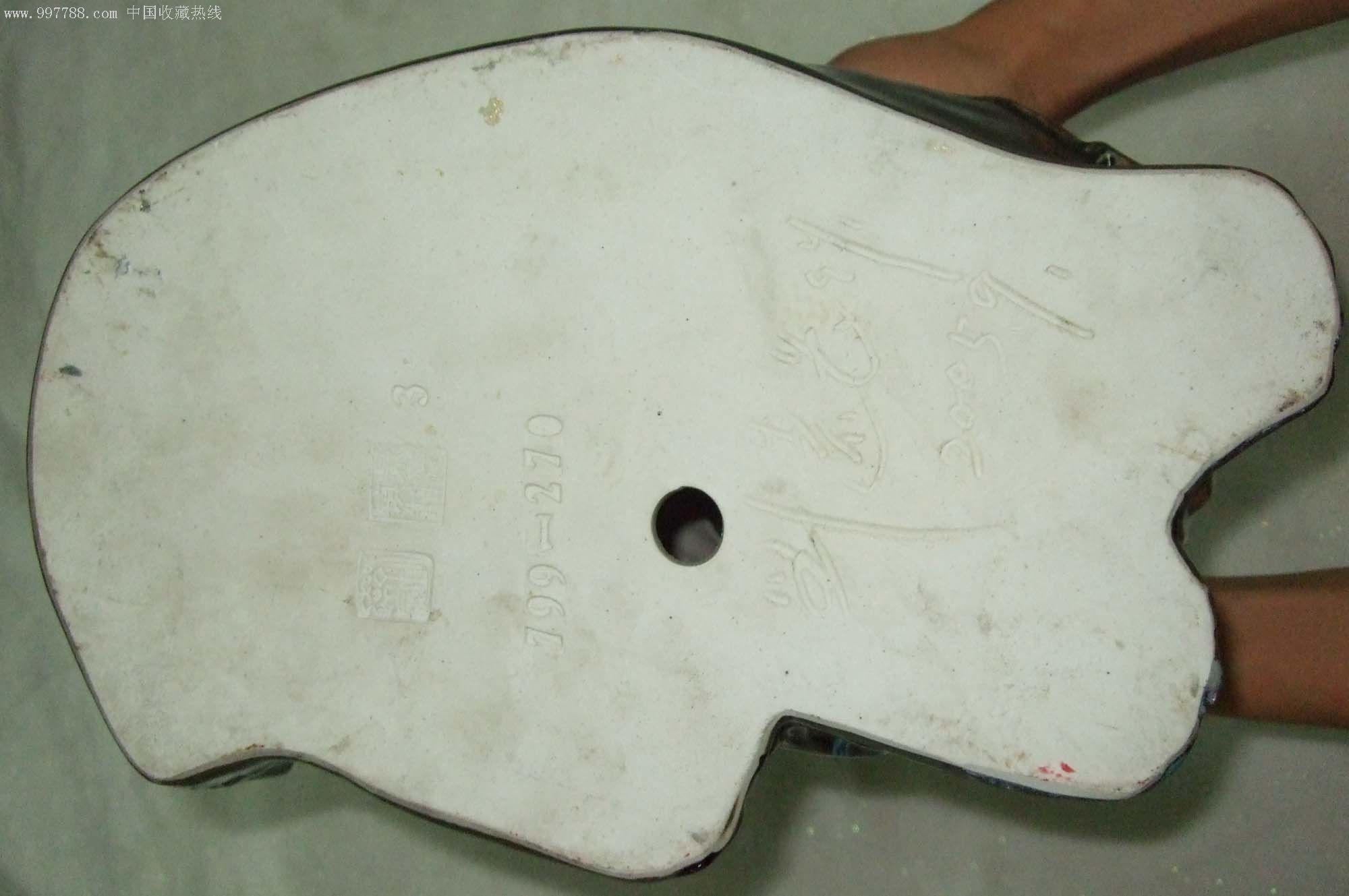 刘远长中国工艺美术大师雕塑狗一件.高36厘米.宽30厘米