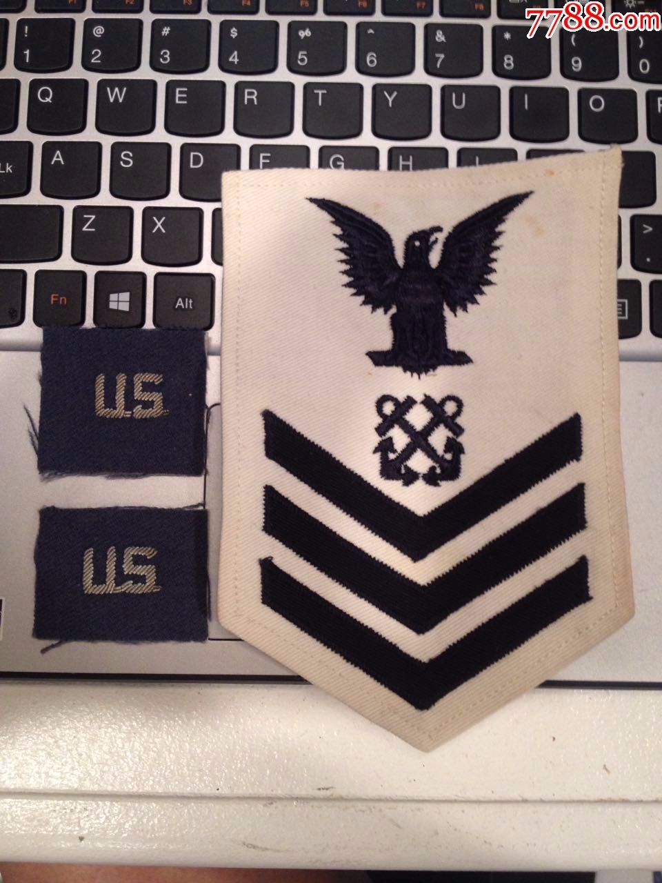 美军二战时期臂章和领章一组