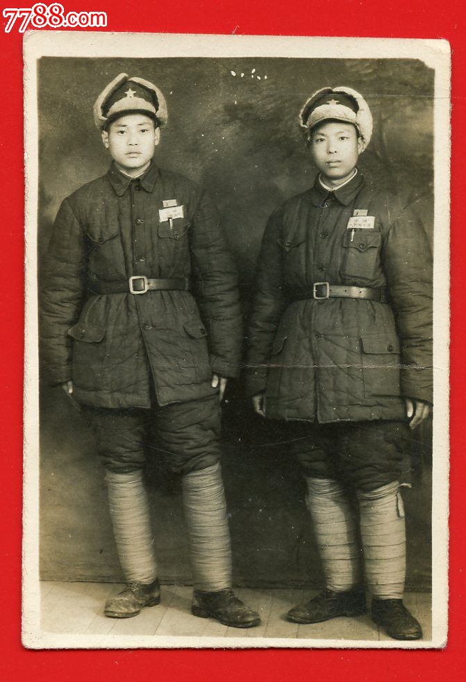 早期打绑腿军人四野泛银