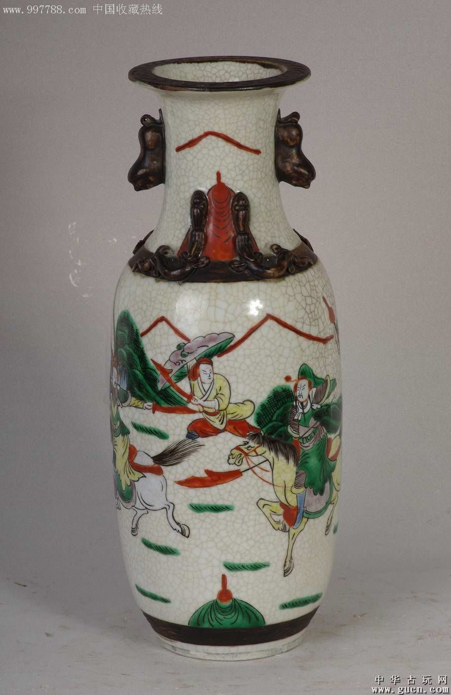 清道光年哥釉刀马人物花瓶成化年款