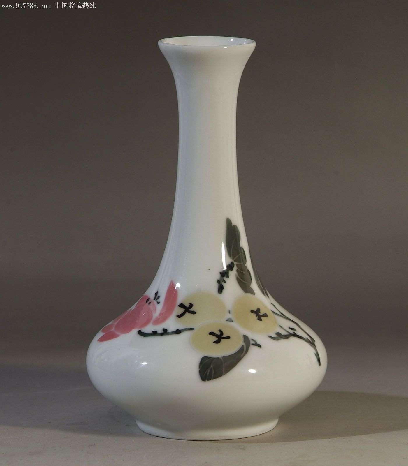 高白泥,高白釉,釉中彩花瓶