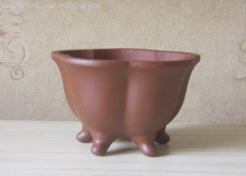 红泥梅花形盆(实价)