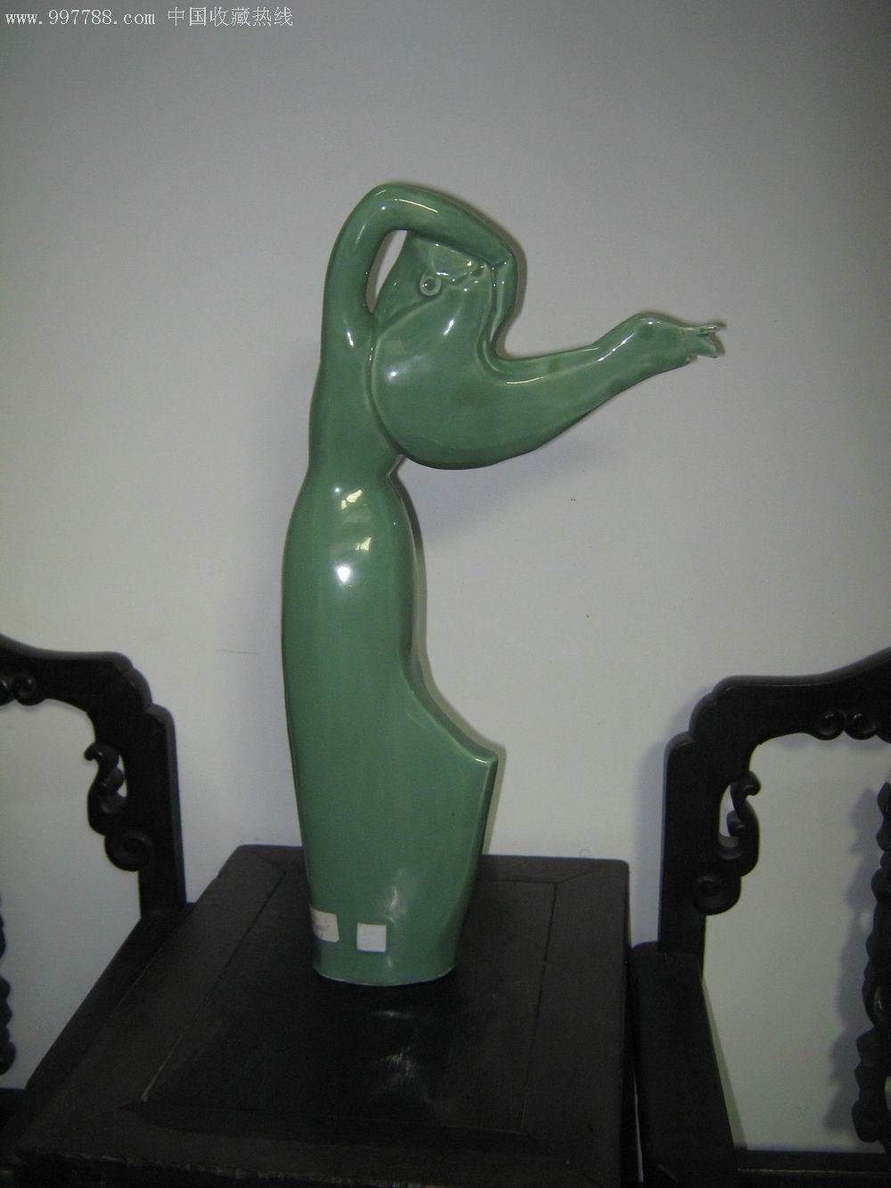 陈钟鸣原作《春风》老枫溪80年代美术陶瓷作品