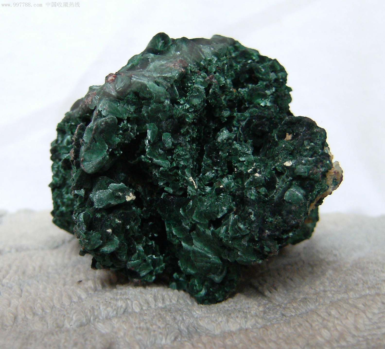 孔雀石原石摆件