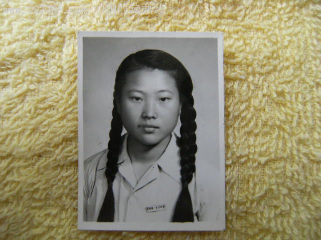 50年代女高中毕业生
