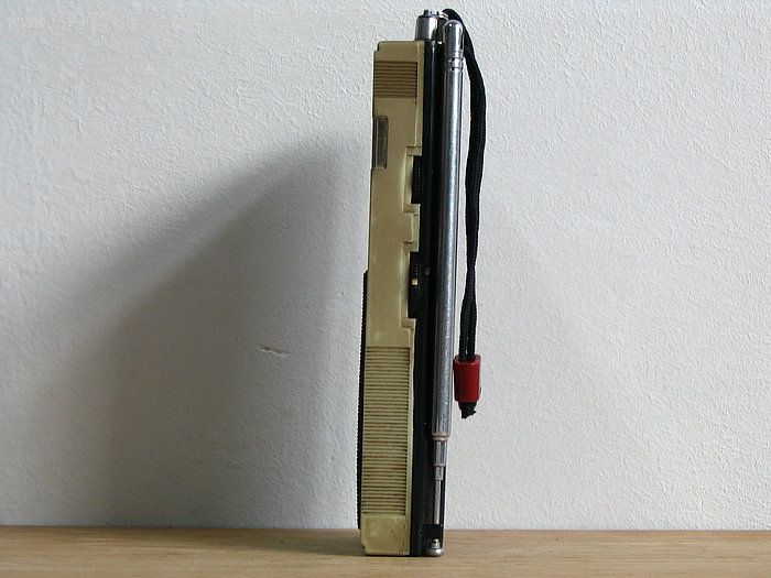 莺歌203a袖珍两波收音机