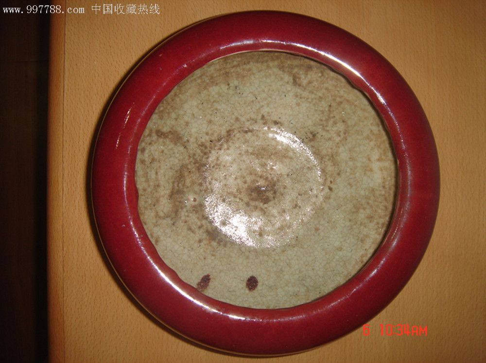 元代红釉瓷器足底特征图片