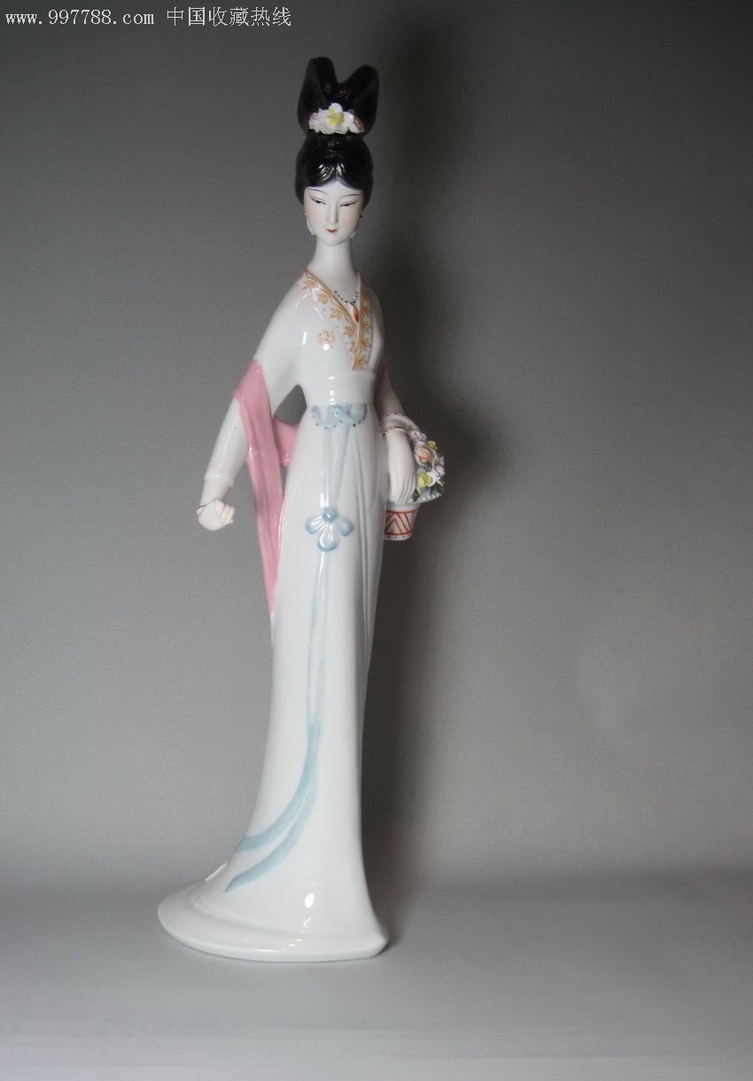 已故中国陶瓷艺术大师陈钟鸣作品《采花女》潮州老枫溪美术瓷