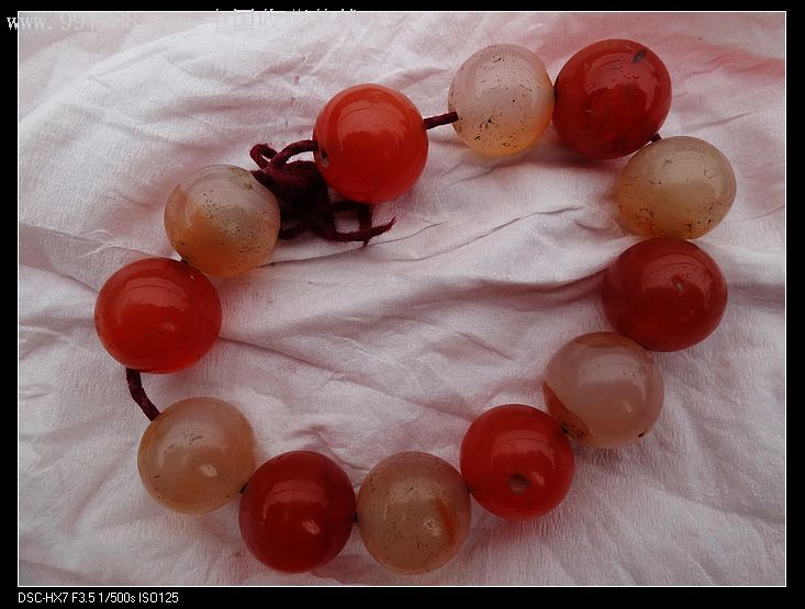 马脑大珠子两串24粒