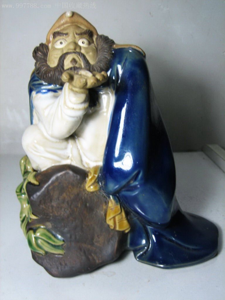 六七十年代石湾出口陶---侠士(马海作品)