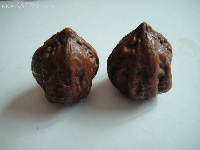鸡心核桃一对