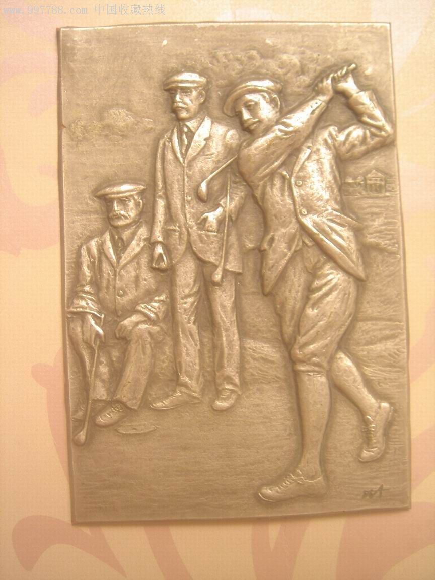 手工铜板浮雕画打高尔夫球的绅士