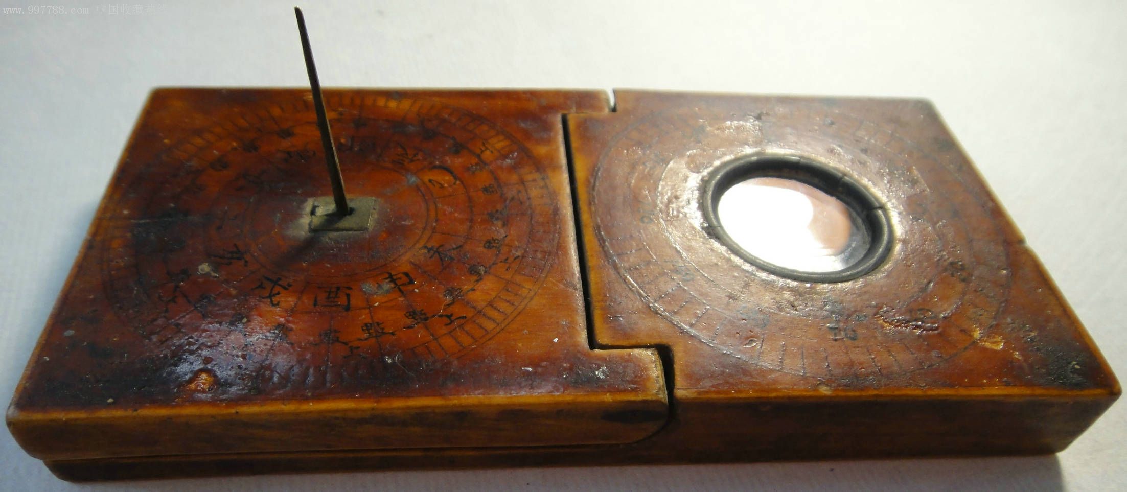 安徽省休宁县万安中镇.方秀水.监制-徽盘-罗盘-袖珍多用途-尚能使用
