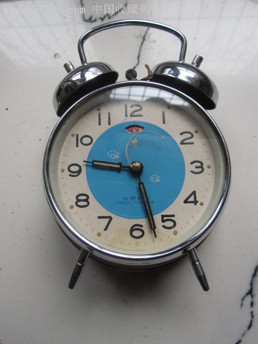 金鸡牌闹钟