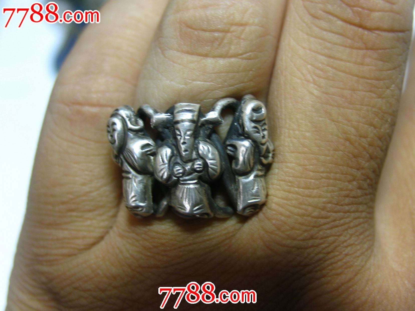 少见的清代四连环福禄寿三星老银大戒指,《收藏佳品》