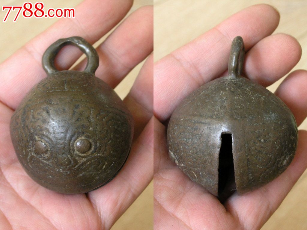 马帮遗旧1409a1-民国中号虎头寿字纹铜铃铛