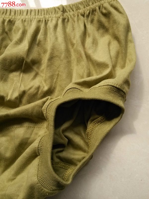 军黄色大裤衩