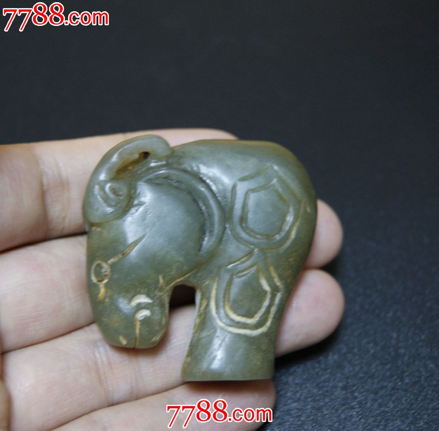 清代古玉老玉青玉属相(牛)玉雕.