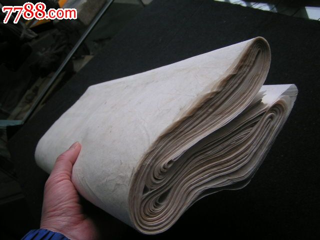 老纸头【70年代皮宣100张】尺寸:85×46厘米.纸张薄,有水迹