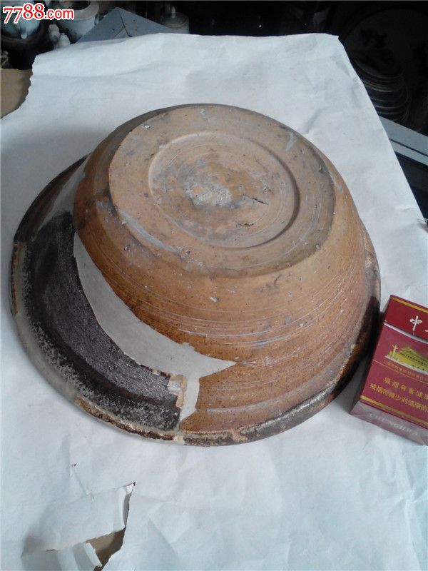 唐宋时期磁州窑画鱼标本修复的鱼盘