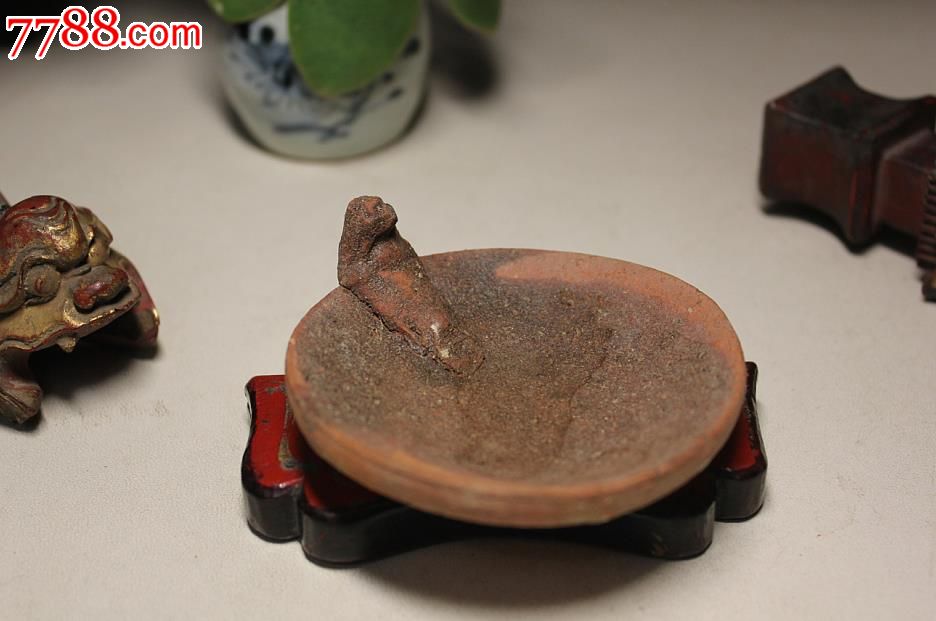 宋代.猴子钮陶制灯盏