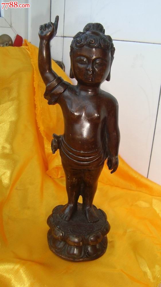 精美风磨铜《童子佛》高255毫米,825克.