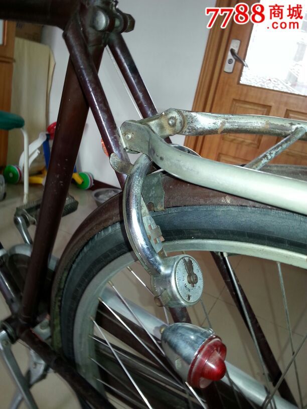 英国金手牌古董自行车双灯架很少见全部原装