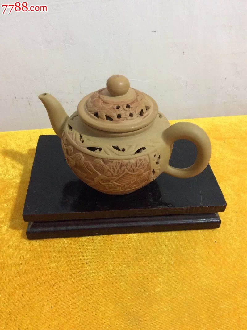 山水镂空紫砂壶
