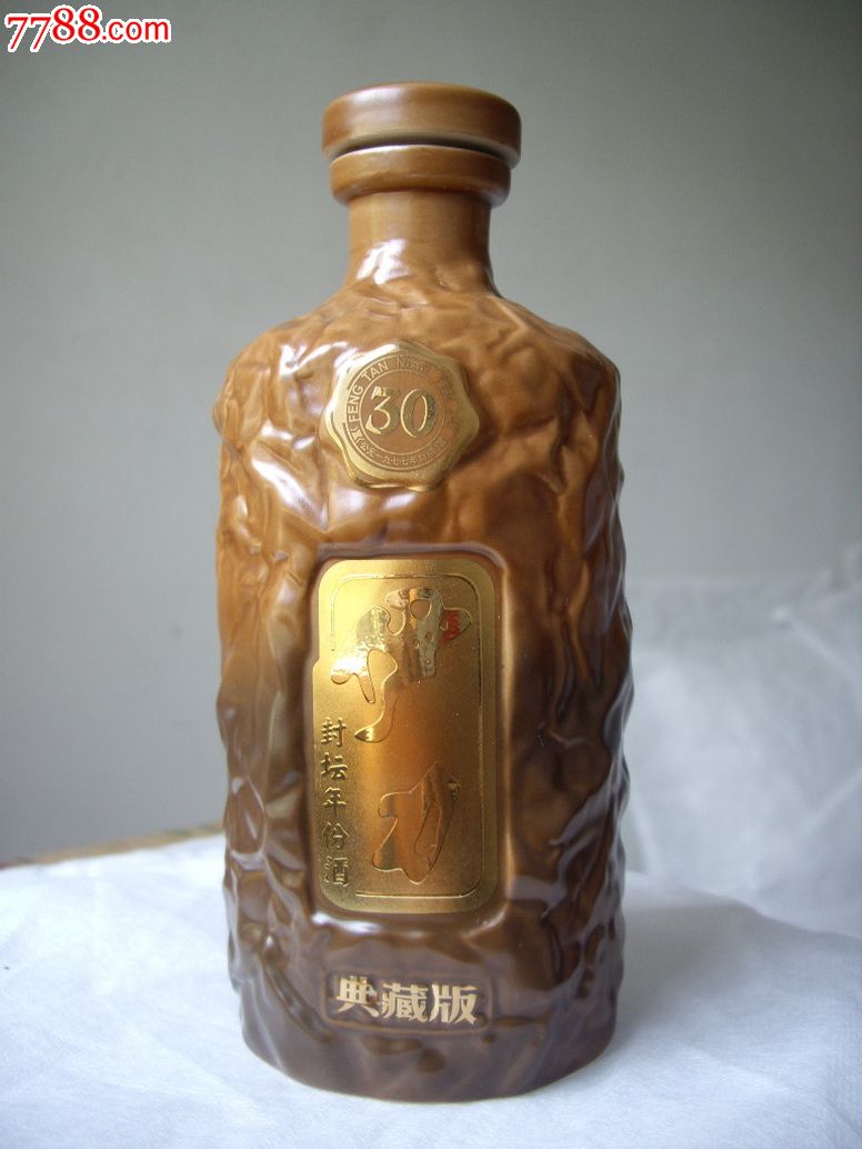 伊力封坛年份酒:30年典藏版