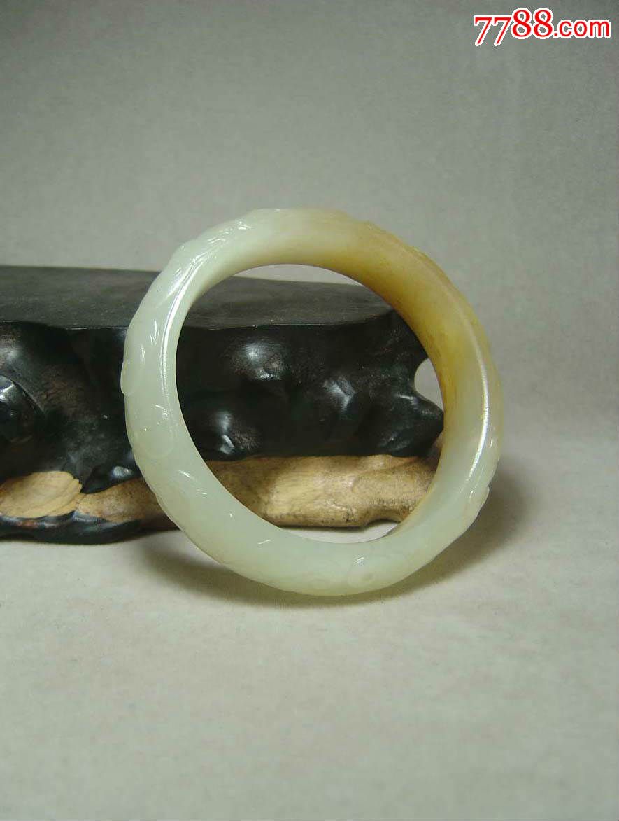 清代中期和田雕龙凤纹手镯