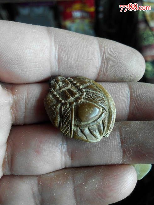 大杏核手工雕罗汉