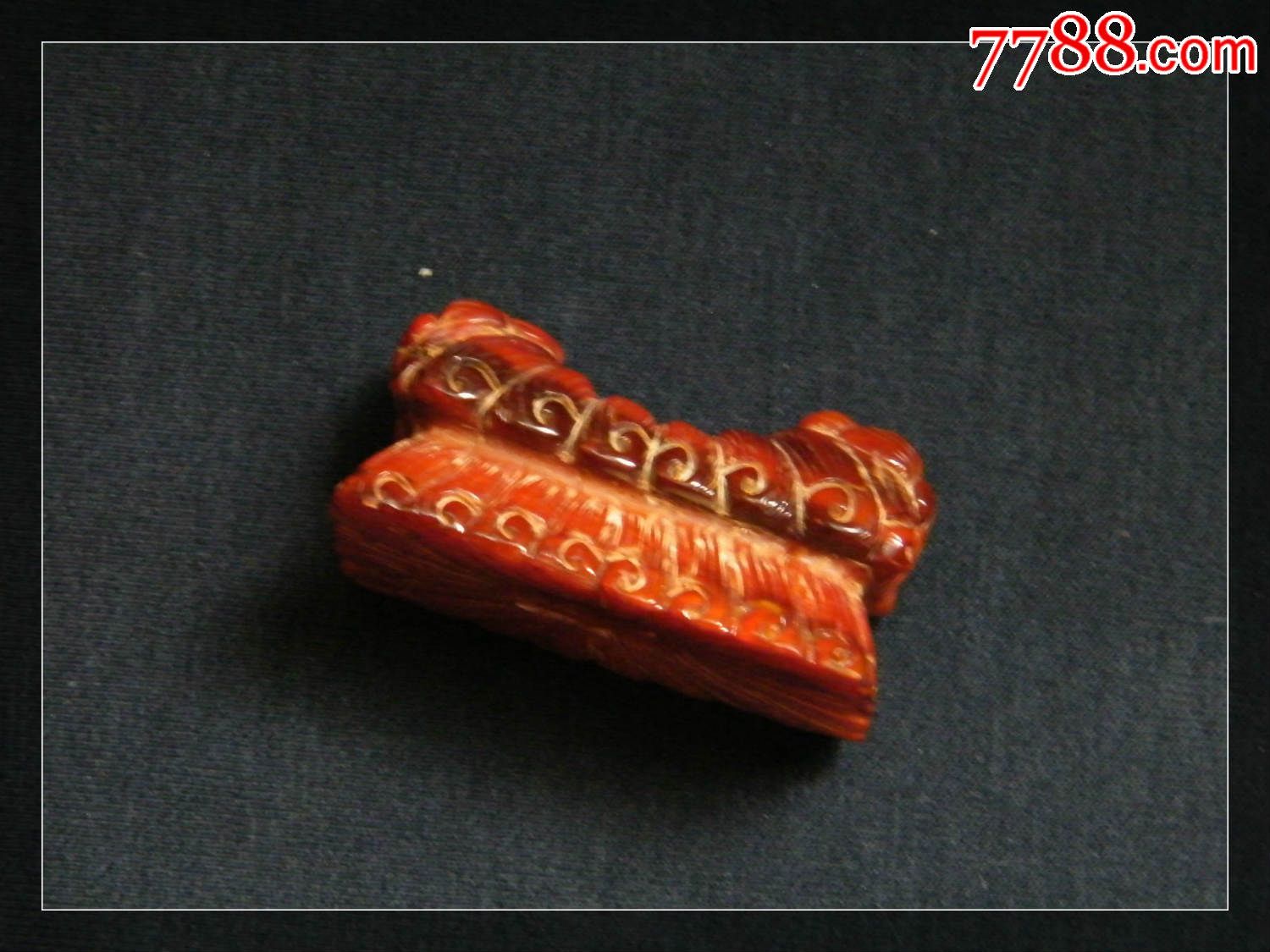 雕工精美五面工牛角底座摆件