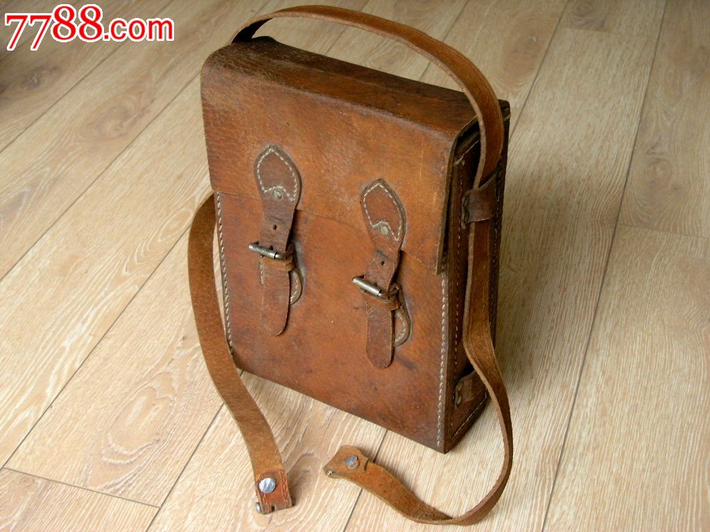 菜单 编号:其他皮制品: se29545980,150412 属性:皮包,,文革(67-76)