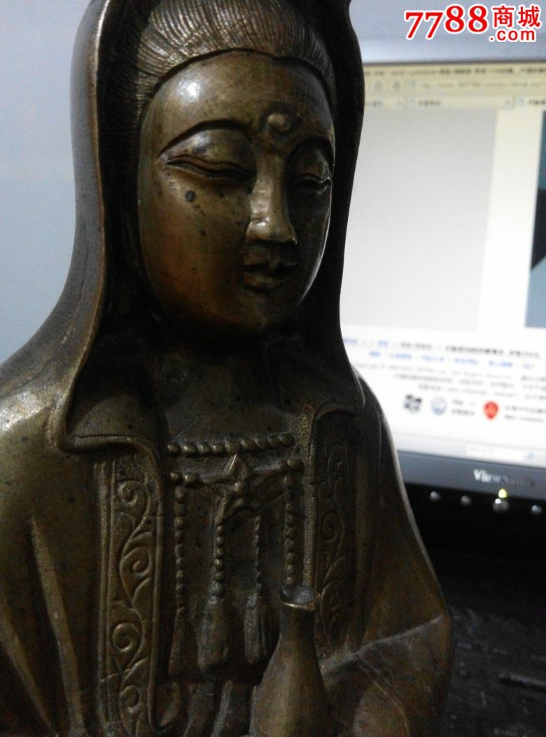 开脸漂亮的风帽观音