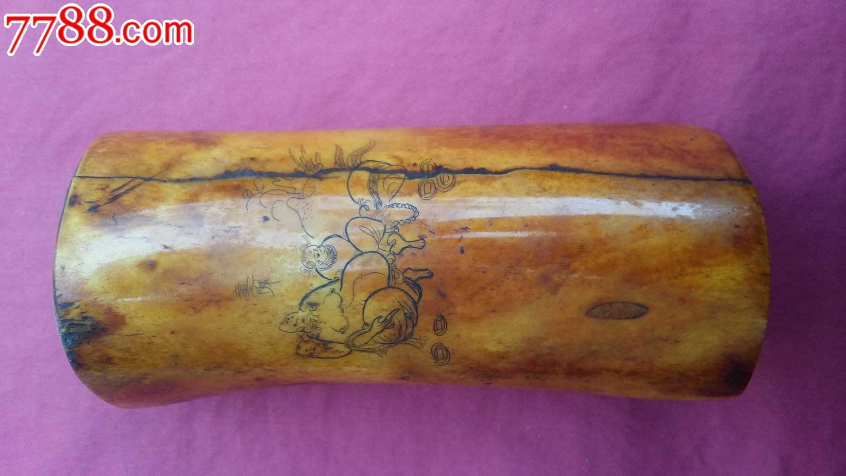 乡下收来的犀牛骨笔筒