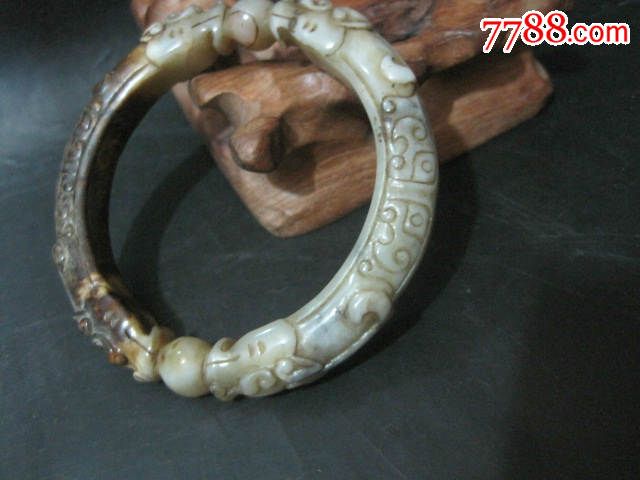 店主珍藏清代玉石老和田玉满工精雕双龙戏珠古玉手镯包老包退