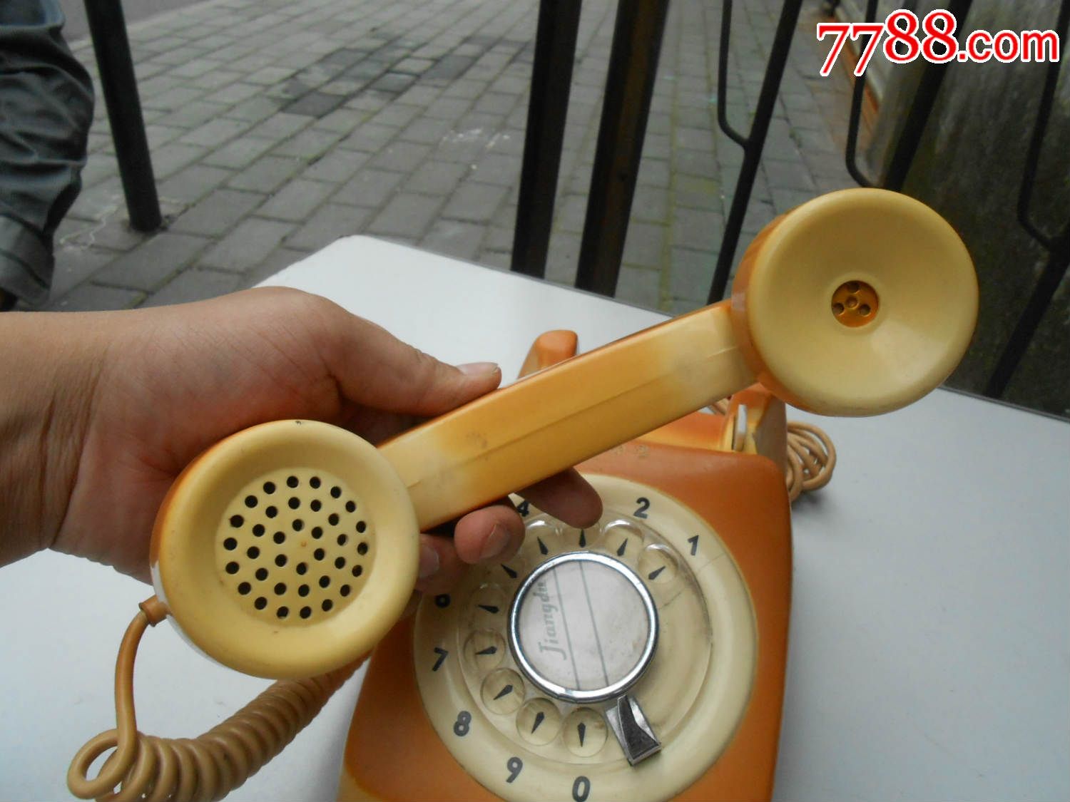 老式拨盘电话