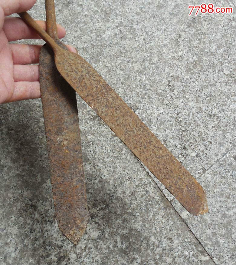 道教用令剑两把